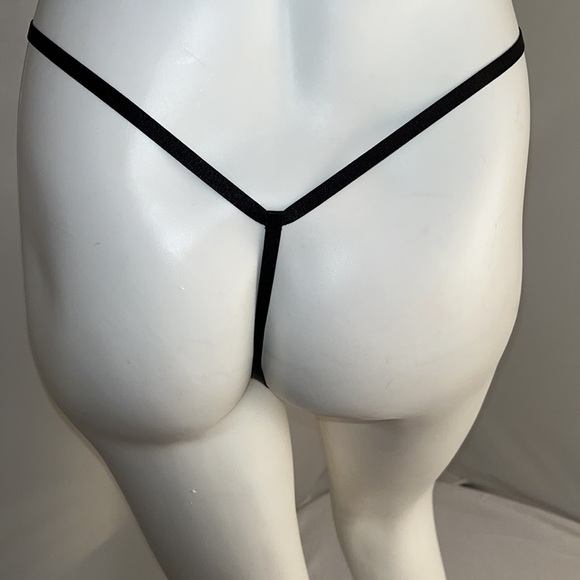 Victoria’s Secret light pink and black nylon lace v-string - Picture 3 of 12